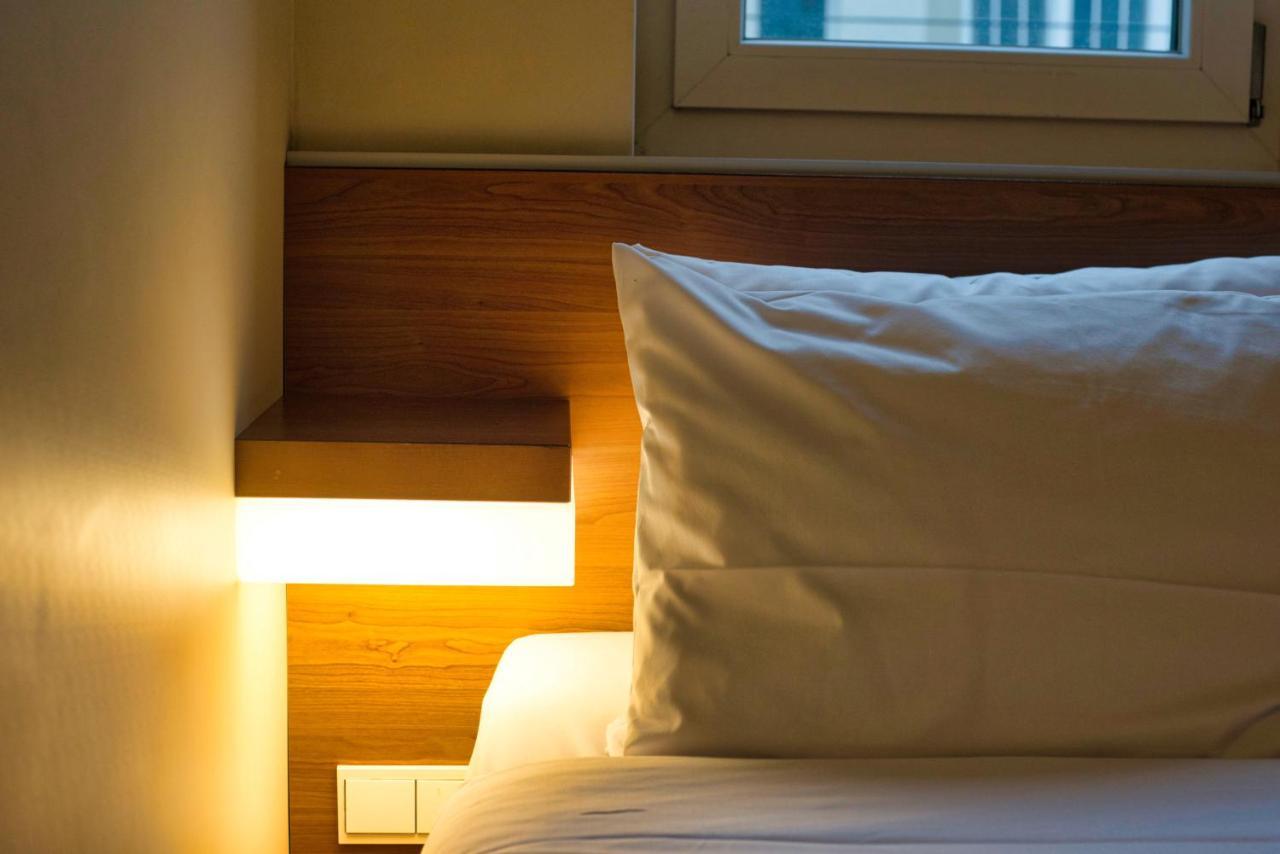 Easyhotel Berlin Hackescher Markt Bagian luar foto
